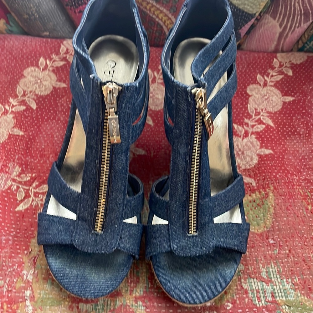 Size 7.5 Wedges!!! Jean material super cute
